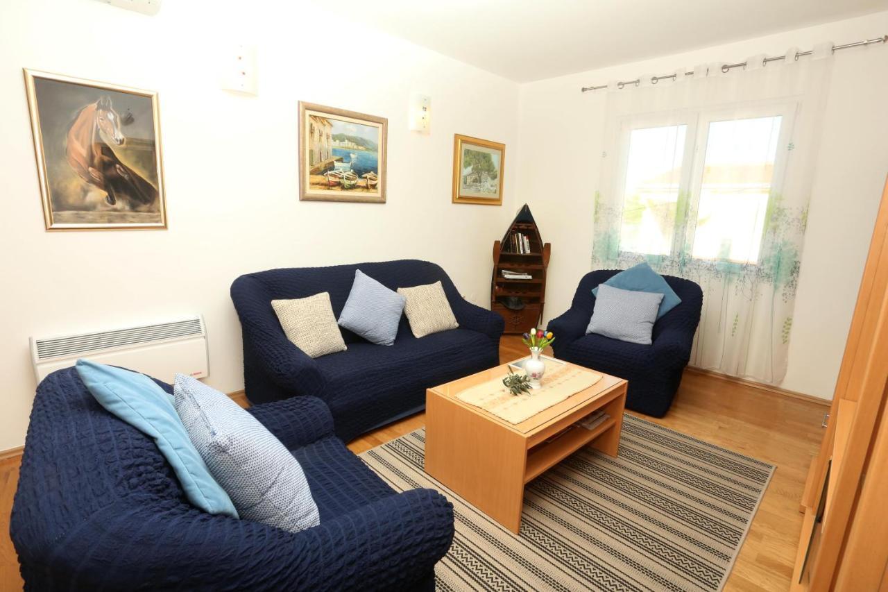 Apartments Sikirica Трогир Екстериор снимка