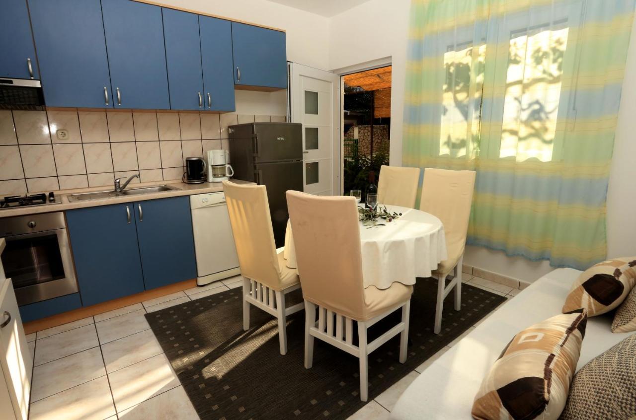 Apartments Sikirica Трогир Екстериор снимка