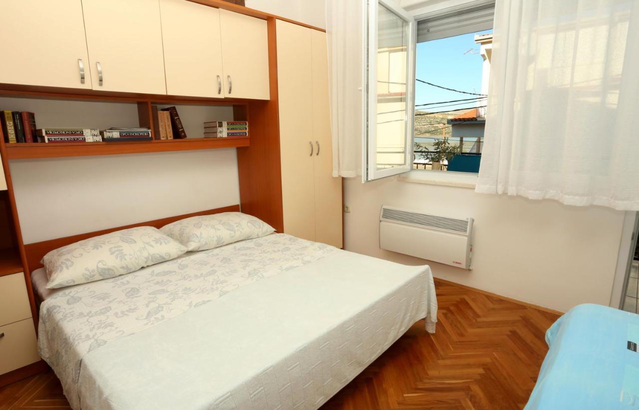 Apartments Sikirica Трогир Екстериор снимка